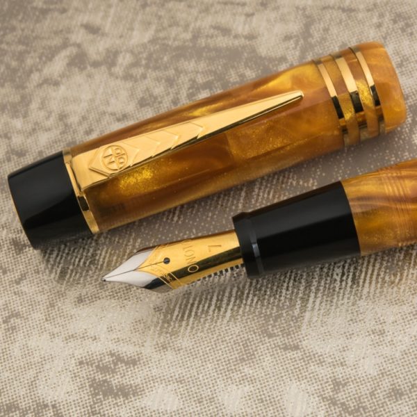 Onoto Magna Classic Gold Pearl & Gold Fittings fountain pen-9866